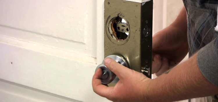 Home Lock Change in Lindsay